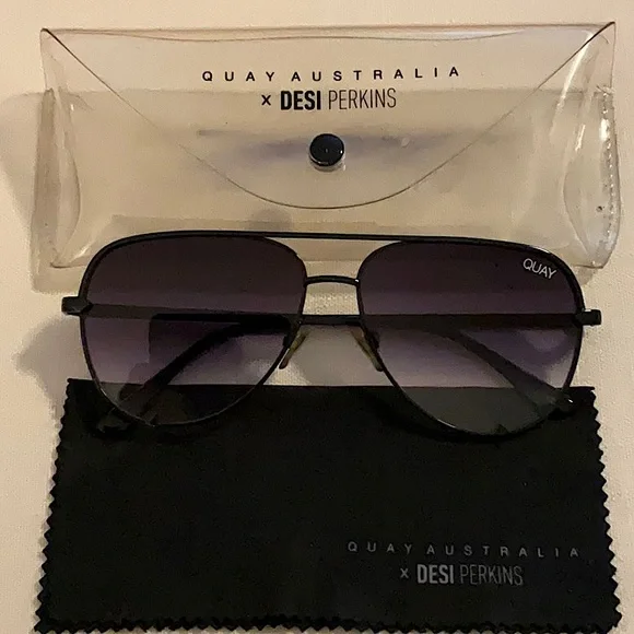 Quay Australia x Desi Perkins, Highkey Gradient Lenses Australia Quay High Key Mini Quay X Desi Perkins Sunglasses  main image 3